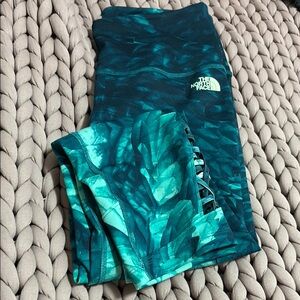 The North Face Blue Leggings with Dynamic Oceanic Pattern